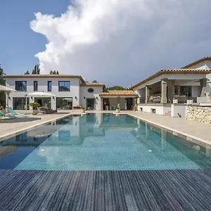 Luxury Zen , Chateauneuf-Grasse France